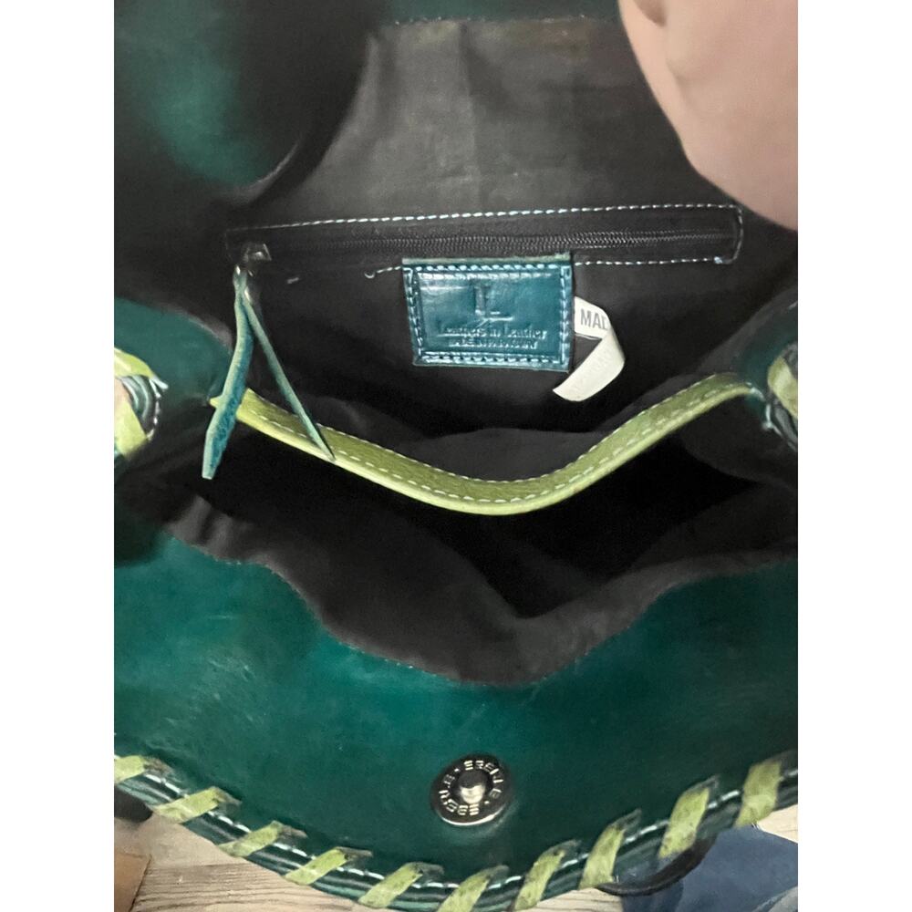 Tooled Leather Purse Green Floral Handmade in Paraguay Handmade Boho Western - Picture 9 of 9